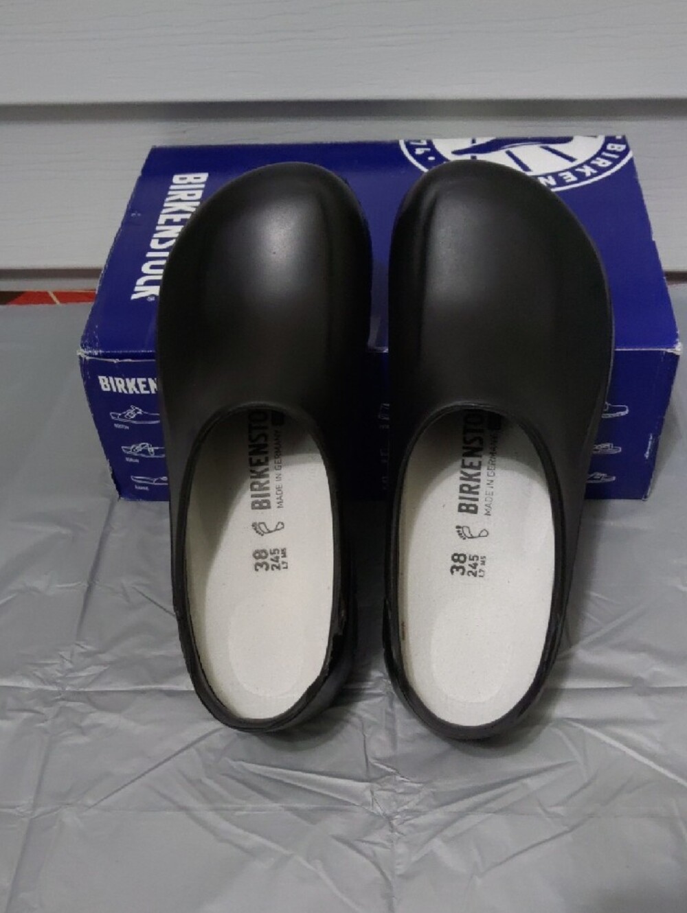 Birkenstock Unisex Professional Slip-On Clog - Picture 3 of 11